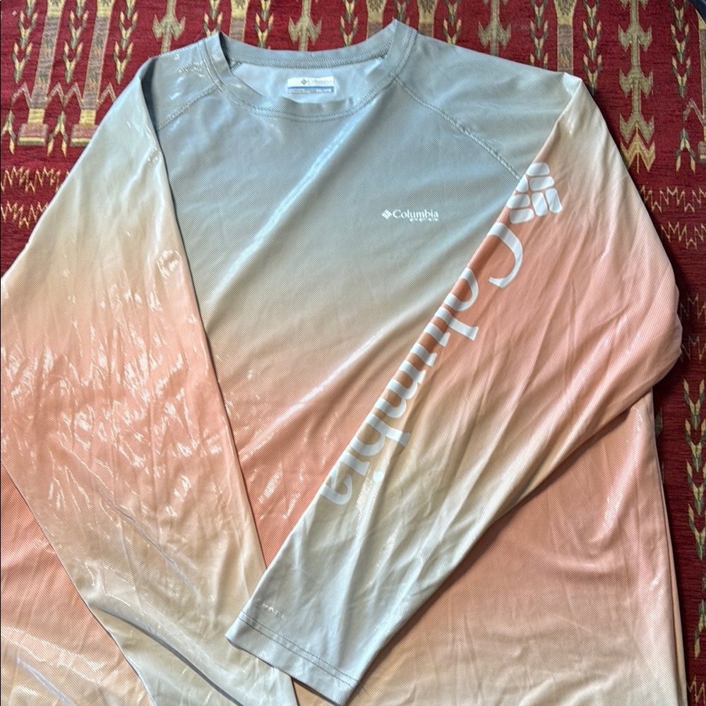 Columbia Men's Gradient Long Sleeve Shirt - Gray and Peach color